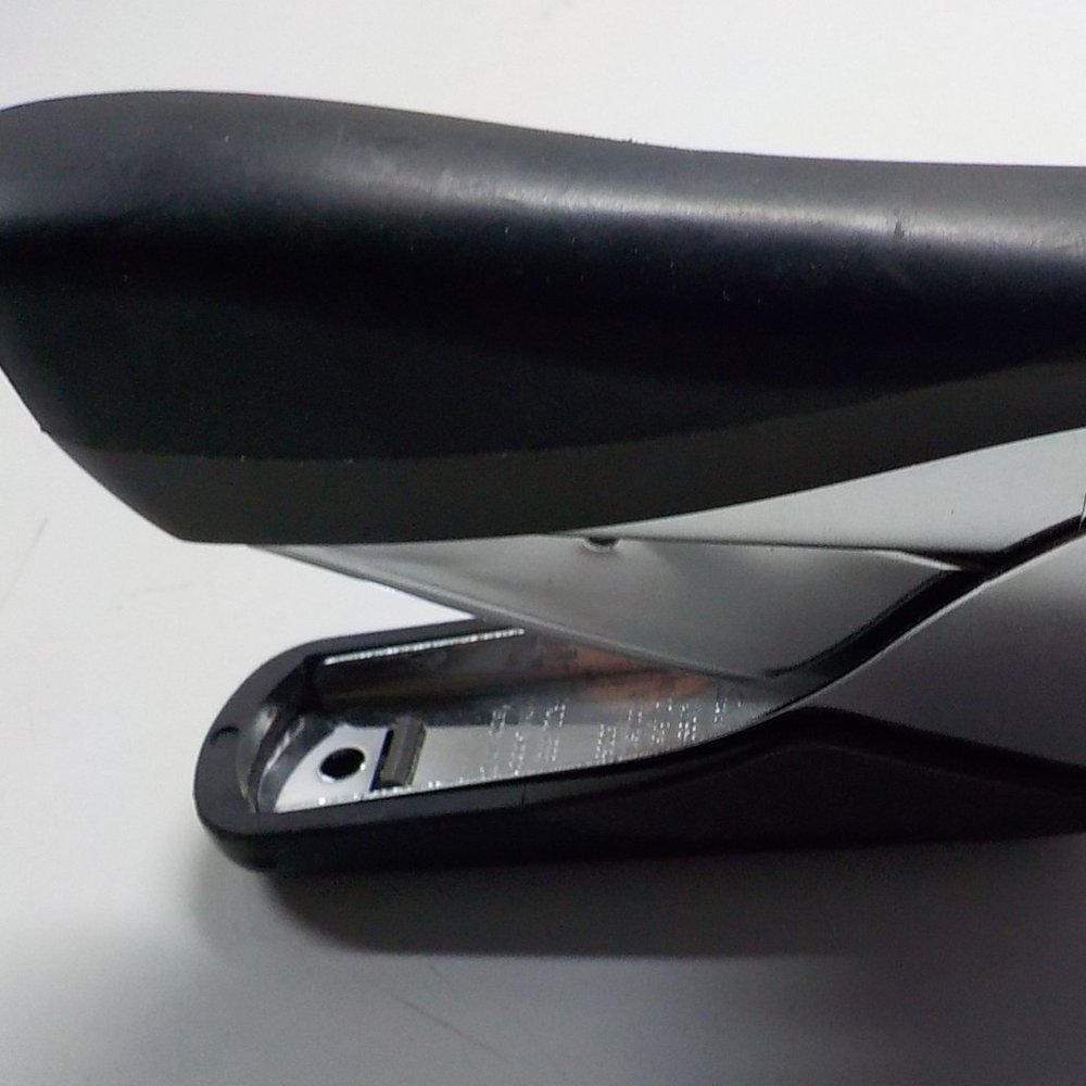 SWINGLINE PREMIUM SOFT GRIP HAND STAPLER HEAVY USE 2995X